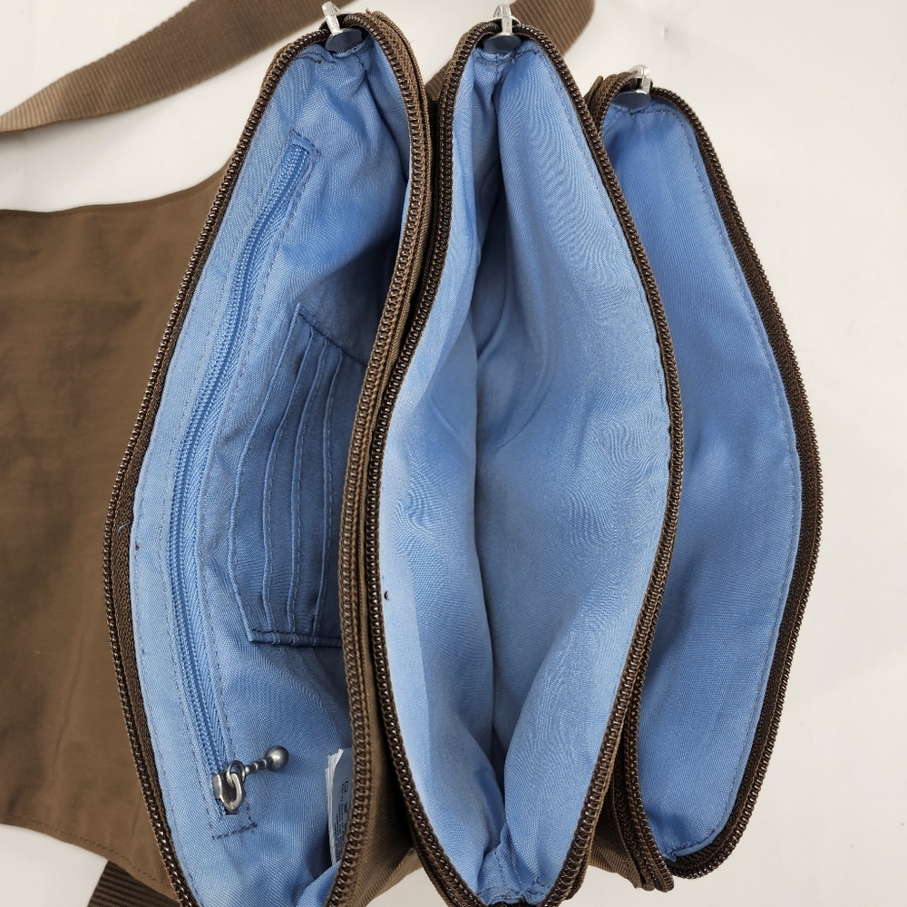 Baggallini Venture Tan Brown Tri-Zip Flap-Close Shoulder Crossbody Messenger Bag - Picture 9 of 12